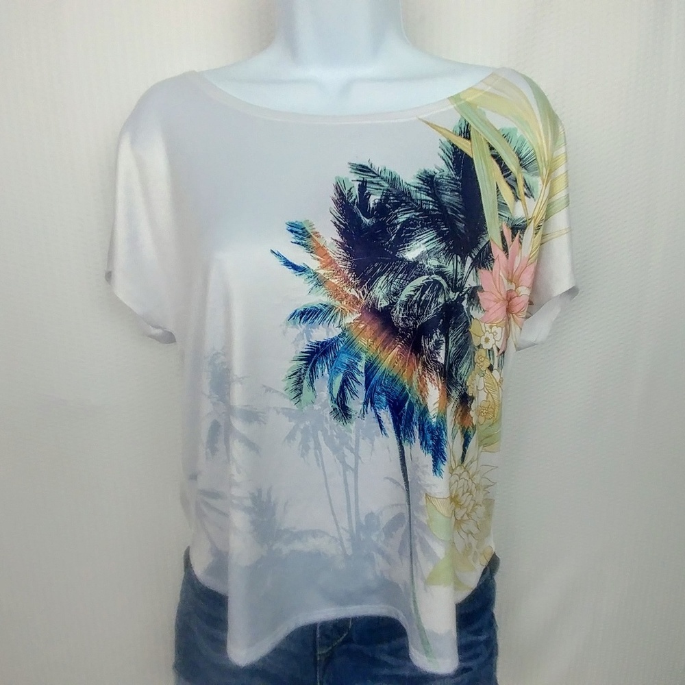 SO Open-Back White Palm Tree Floral Rainbow Blouse